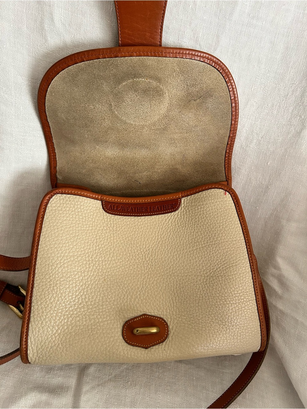 90’s Vintage Dooney and Burke | All Weather Leather Essex Crossbody Bag | Cream - Picture 7 of 11